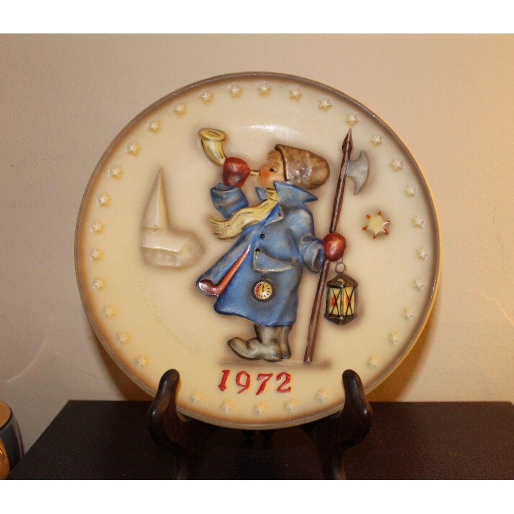 M.J. Hummel 2nd Annual Collector Plate. Vintage, 1972. Made in Germany